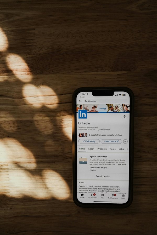 Optimiser son profil LinkedIn : astuces et accompagnement expert